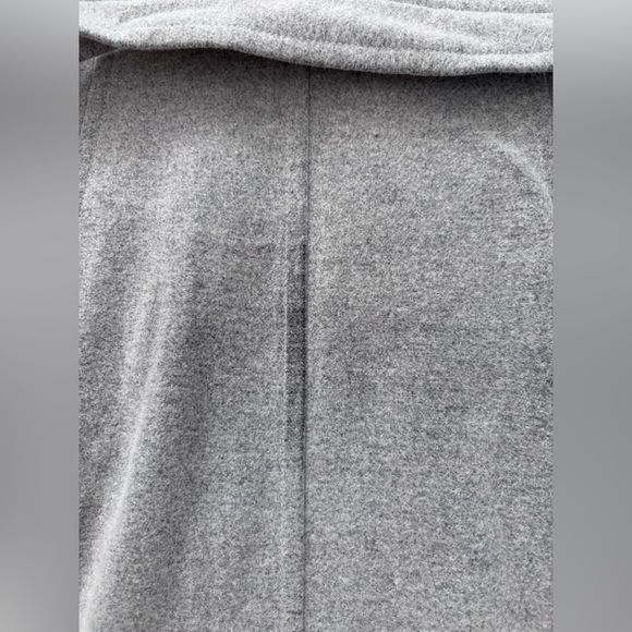 ARITZIA Babaton Portfolio Double Face Coat Grey Wool Cashmere Medium GUC - Picture 11 of 17